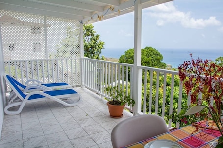 Property grounds. Morne Seaview Apartment 3