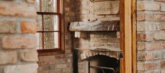 Experience Beautiful Pioneer Home In Nauvoo!