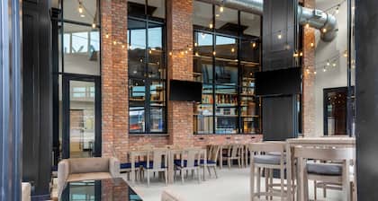 Hyatt House Nashville Downtown/Convention Center