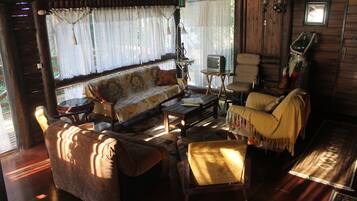 Chalet, Lagoon View, Garden Area | Living room