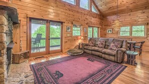 Fernseher, Kamin, DVD-Player