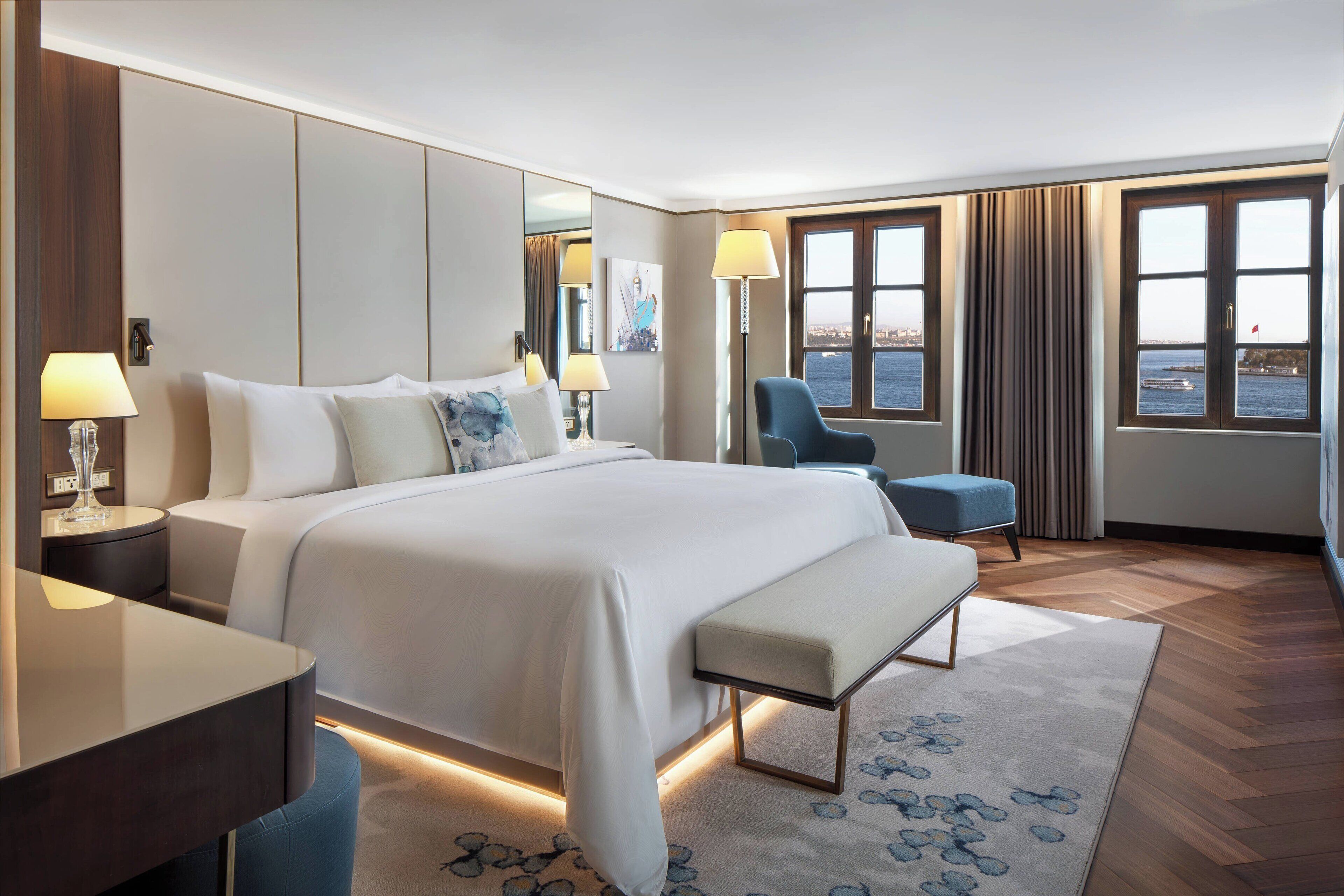 Literie de qualité supérieure, minibar, coffres-forts dans les chambres