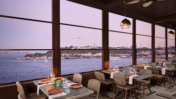 Lunch and dinner served, ocean views