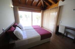 3 bedrooms, iron/ironing board, travel cot, free WiFi