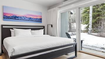 3 bedrooms, desk, iron/ironing board, WiFi