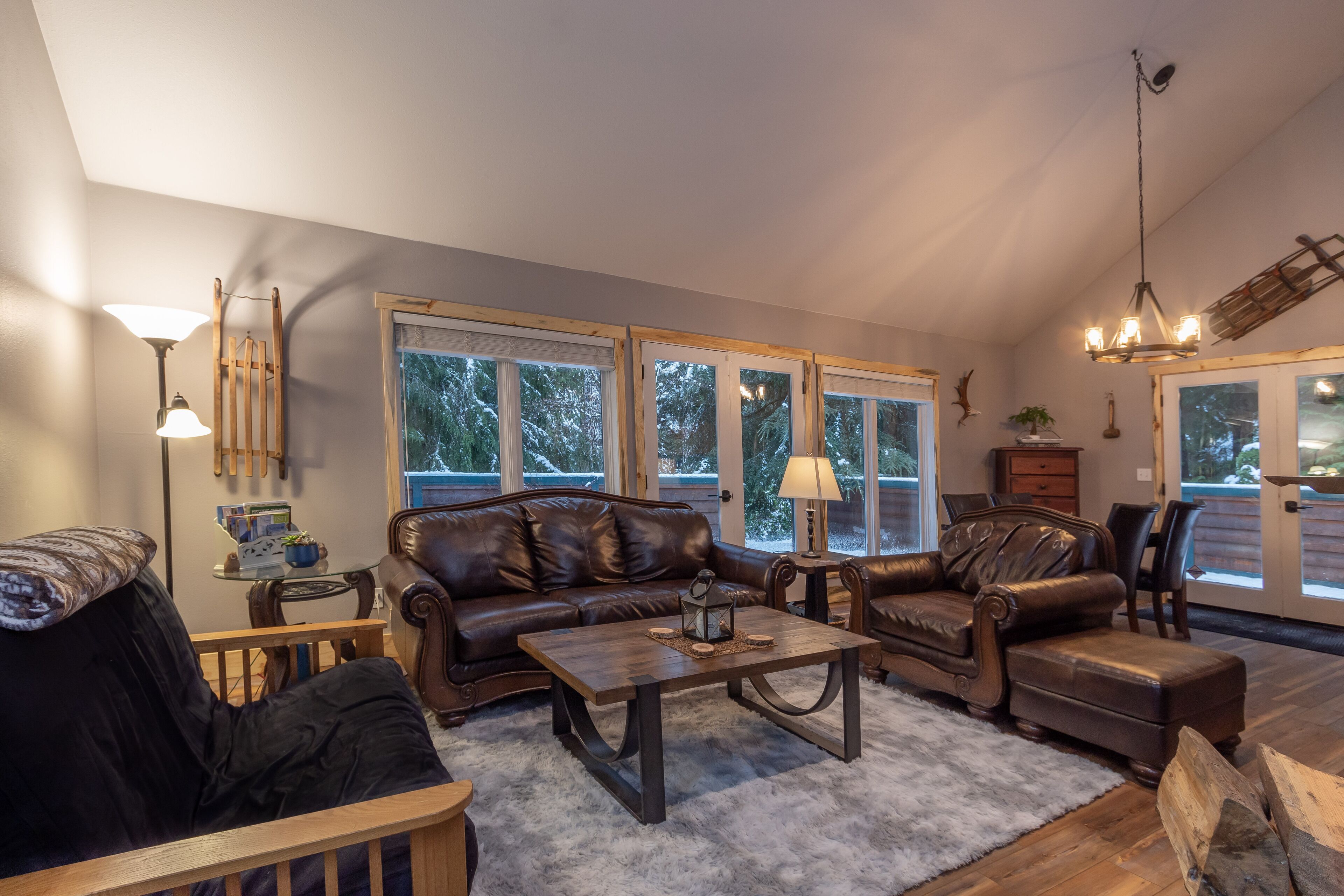 Alpinwald "Alpine Forest"- Hot tub, BBQ, outdoor entertainment area, fire pit