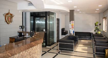 Hotel LĂder