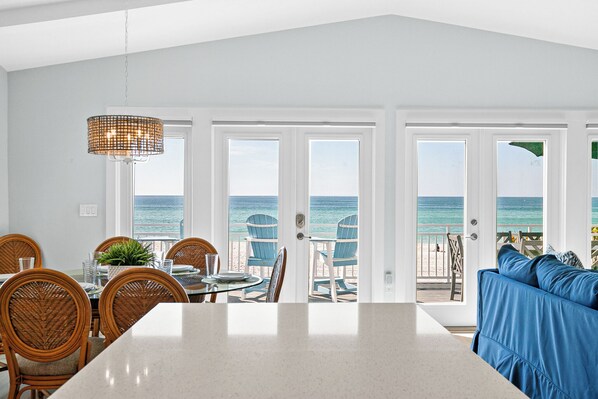 Dining - Panoramic views from your private upper deck. (Holmes Beach)