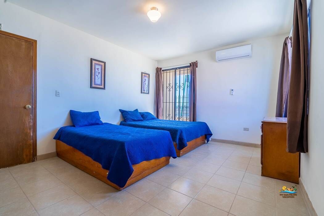 InTown Beach front condo  - Casey`s condo 1