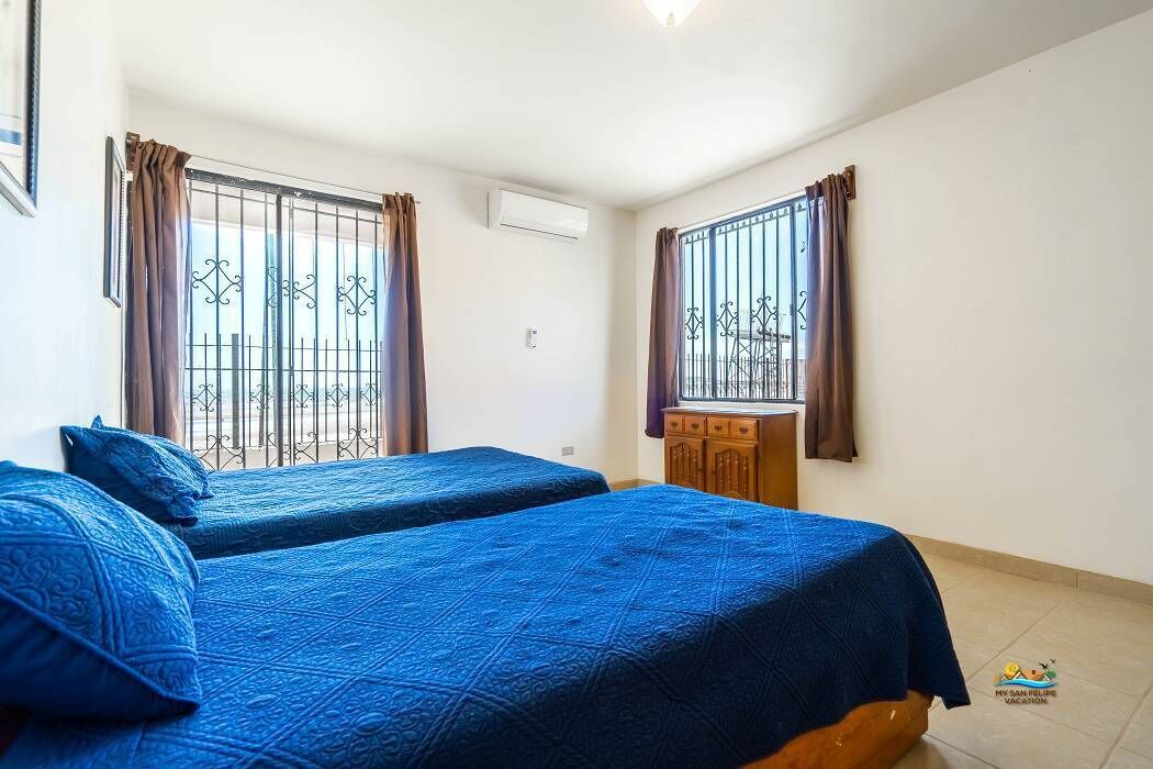 InTown Beach front condo  - Casey`s condo 1