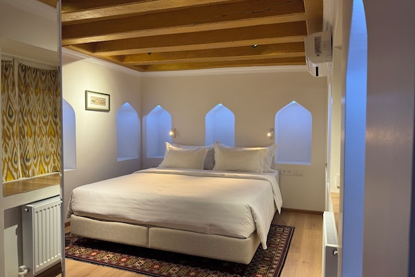 Exclusive Double Room | Egyptian cotton sheets, premium bedding, pillowtop beds
