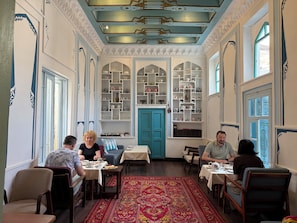 Free daily continental breakfast - Usman Heritage Hotel (Bukhara)