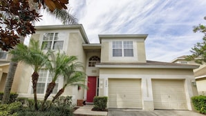 Exterior - Deluxe Spacious Resort Home Close to Disney (Kissimmee)