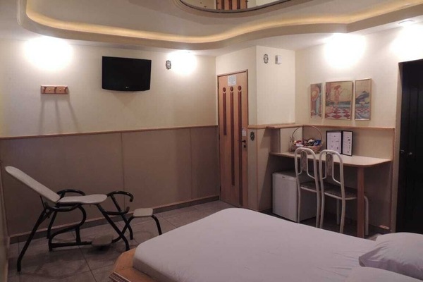 Superior suite | 1 slaapkamer, een minibar, een laptopwerkplek, verduisterende gordijnen