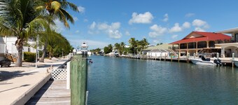9th Street Paradise - Cabana Club Access