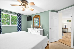 2 chambres, fer et planche à repasser, Wi-Fi, draps fournis