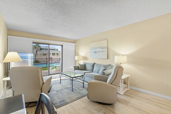 Smart TV, DVD player, books