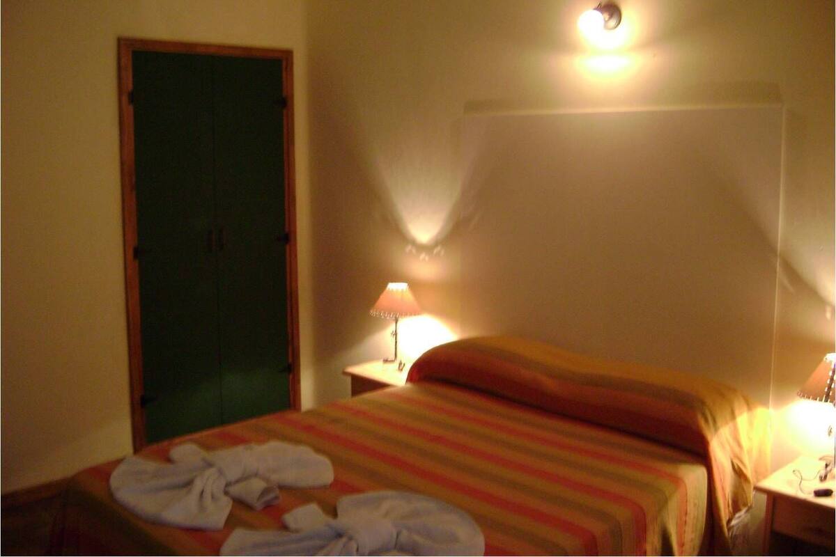 Quadruple Room | Minibar, WiFi (free), bed sheets
