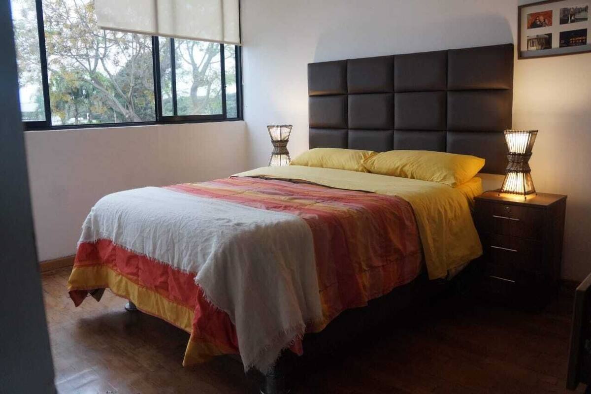 Ferros/tábuas de passar roupa, Wi-Fi de cortesia, roupa de cama