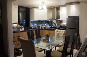 Panoramic Apartment, 2 Bedrooms, Non Smoking | In-room dining - Miraflores4U (Lima)