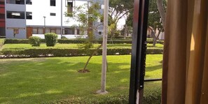 Apartment, 1 Schlafzimmer, Nichtraucher | Blick auf den Garten