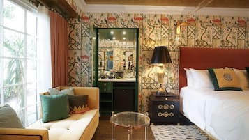 Ropa de cama de alta calidad y minibar