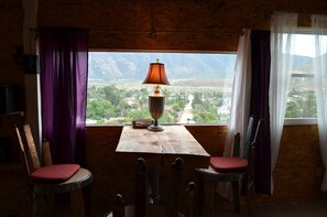 Calafia (Cal King Bed) | Área de sala de estar