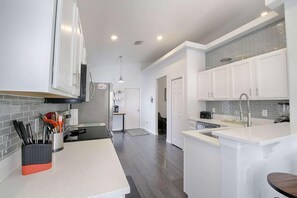 Villa, Multiple Beds (2803 Calabria) | Private kitchen