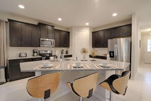 獨棟房屋, 多張床 (9009 Solara) | 私人廚房 | 電冰箱、微波爐、洗碗機、咖啡機/沖茶器