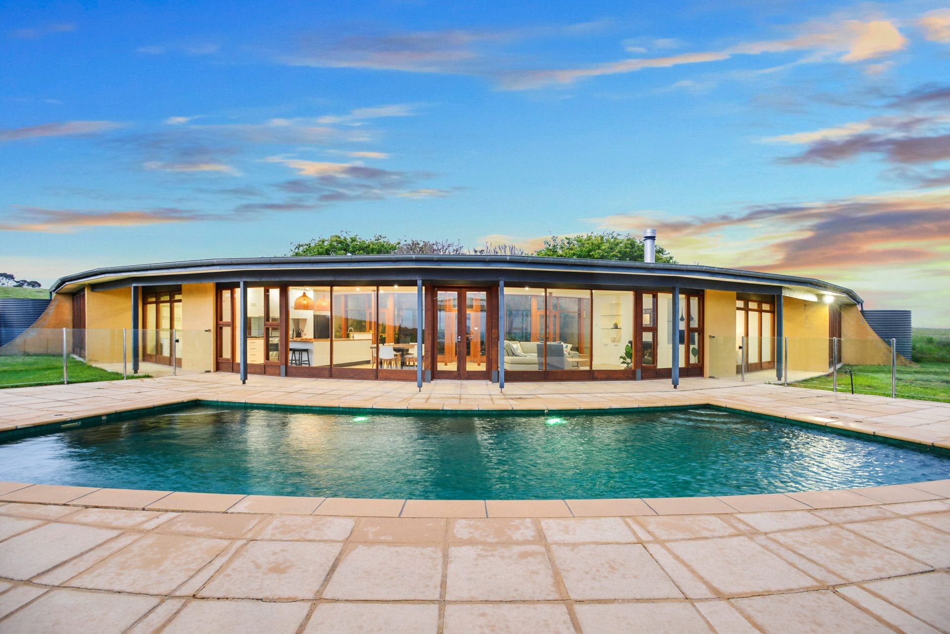 Makai Luxury Lodge - Holiday in Remote Luxury with Panoramic Coastal Views