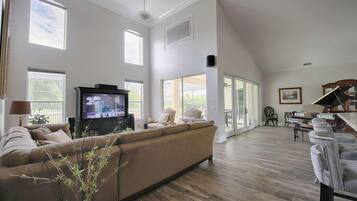 Villa, Multiple Beds (625 Highlands Reserve) | Living room | Flat-screen TV, DVD player