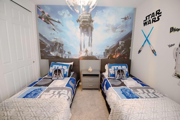 House, Multiple Beds (9005 Solara)