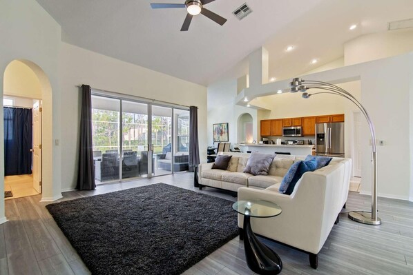 Villa, Multiple Beds (600 Highlands Reserve) | Living room | Flat-screen TV, DVD player, table tennis