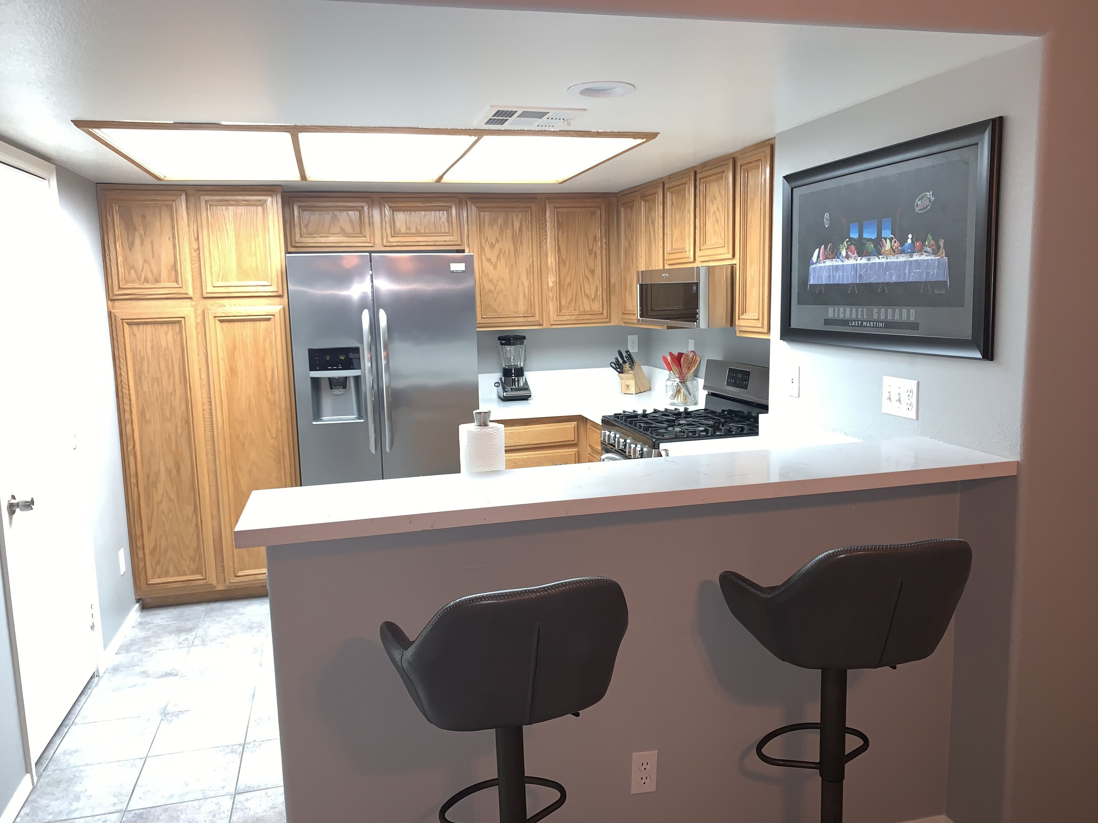 Condominium near to strip and New Raiders Stadium!