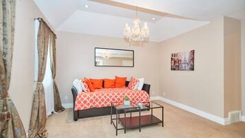 Villa classique | 4 chambres, bureau, fer et planche à repasser, accès au Wi-Fi (inclus)