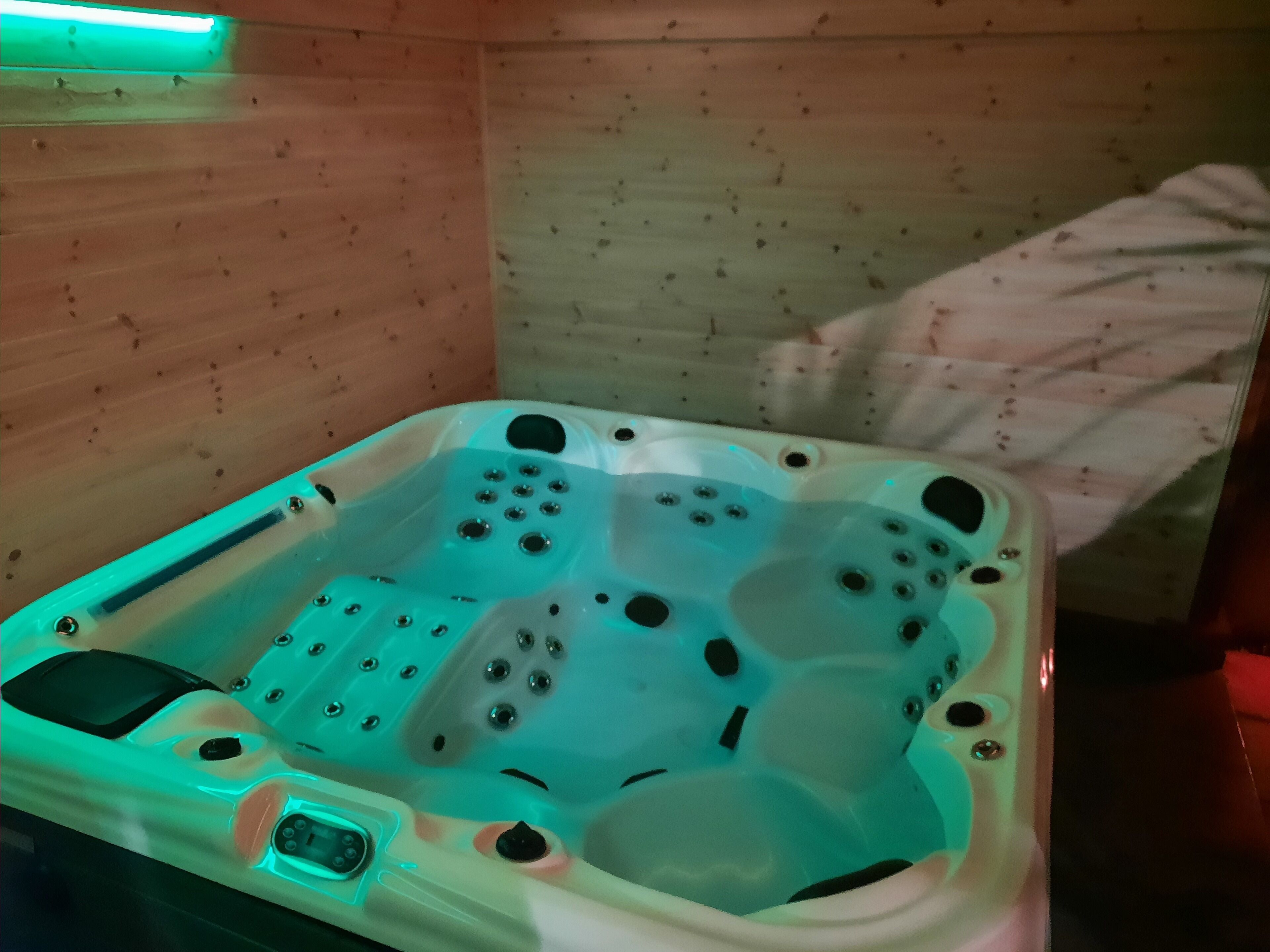 Photo - Mount Stuart Hotel