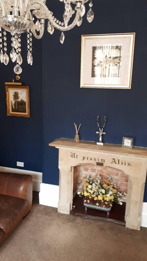 Flat-screen TV - Mount Stuart Hotel (Bournemouth)