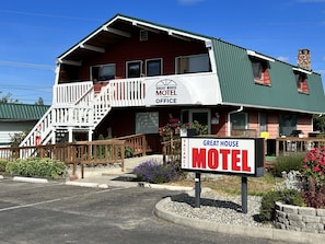 Reception - Great House Motel (Sequim)