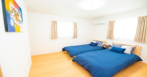 2 bedrooms, desk, internet, bed sheets