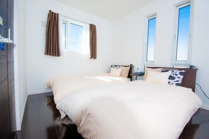 2 soverom, skrivebord, wi-fi (inkludert) og sengetøy