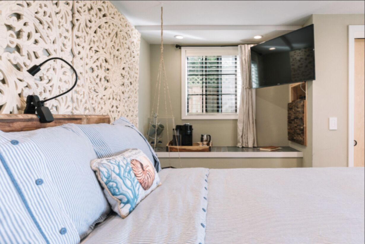 Private Studio , spectacular  Ocean View , bathroom , kitchenette, Very Quiet