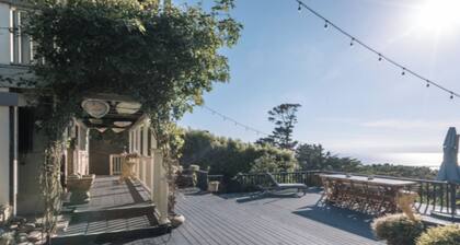 Private Studio , spectacular Ocean View , bathroom , kitchenette, Very Quiet