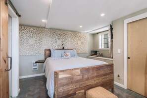 1 غرفة نوم ومكواة/لوح كي وواي فاي وملاءات أسرّة