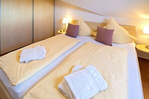 2 Schlafzimmer, Reisekinderbett, kostenloses WLAN