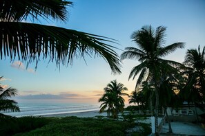 Kamar Double Deluks | Pemandangan pantai/laut