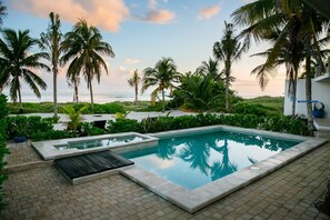 高级双人房 | 沙滩/海景