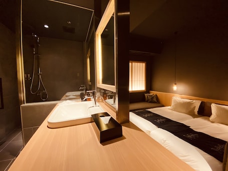 Caja de seguridad en la habitación, escritorio y wifi gratis