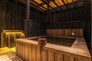 Deluxe-Zweibettzimmer (Roof Top Open Air Bath) | Badezimmer