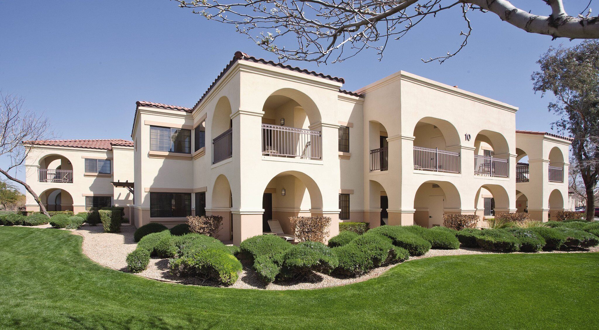 **** Resort for Thanksgiving stay in Phoenix ****