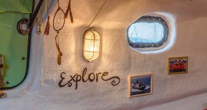 UNIQUE STAY ON THE WATER - CLOSE TO AMSTERDAM!